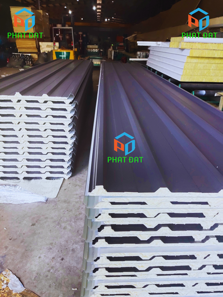 Tấm Panel PU Mái Cách Nhiệt Chống Cháy | Báo Giá Tốt Nhất 2025 - Phát ...