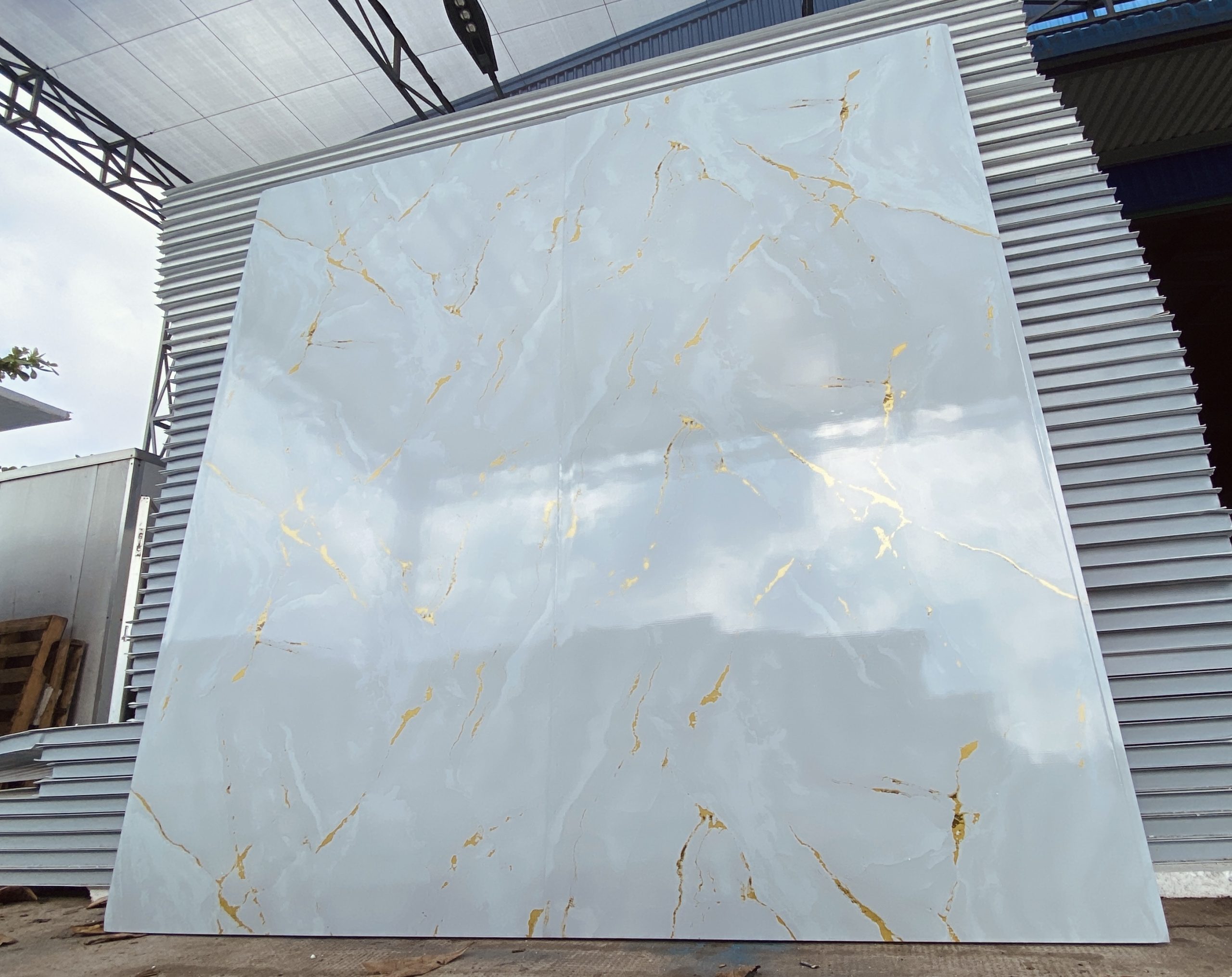 Nhà máy sản xuất Panel vấn đá cách nhiệt phát đạt