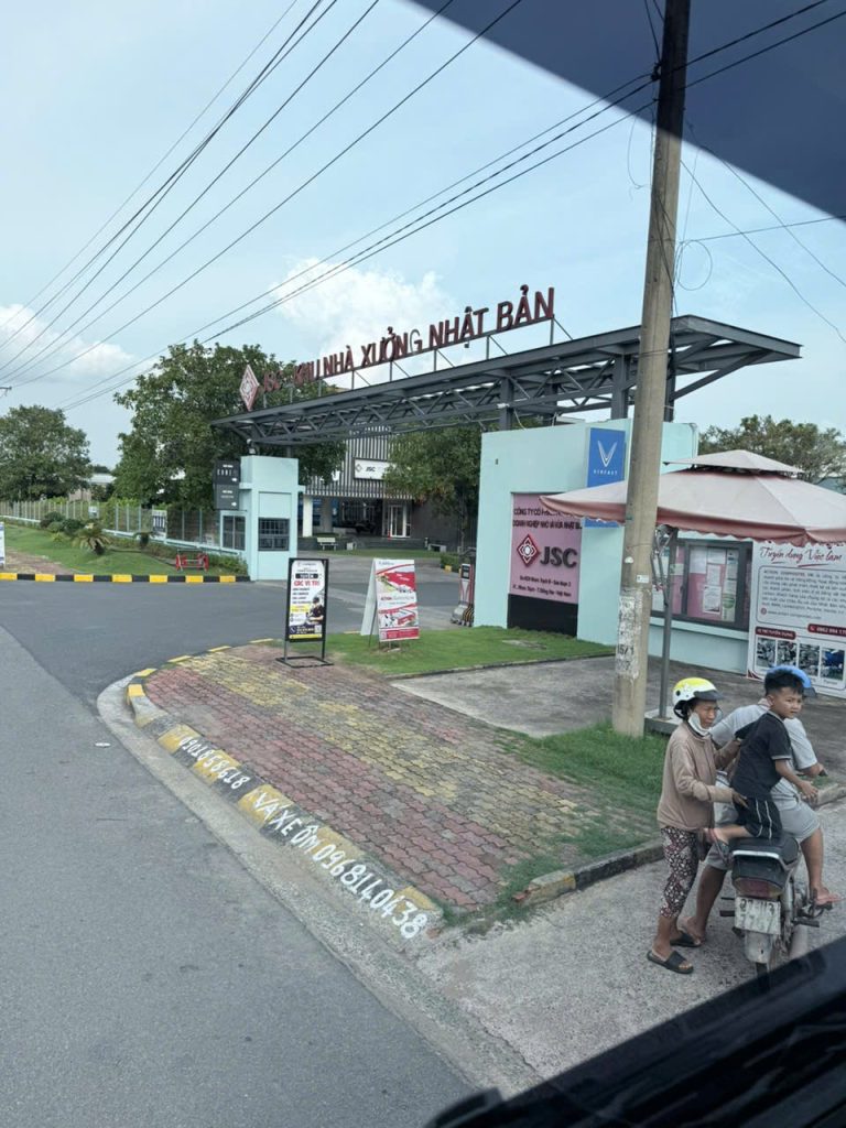 Phát Đạt đi giao đơn Panel EPS